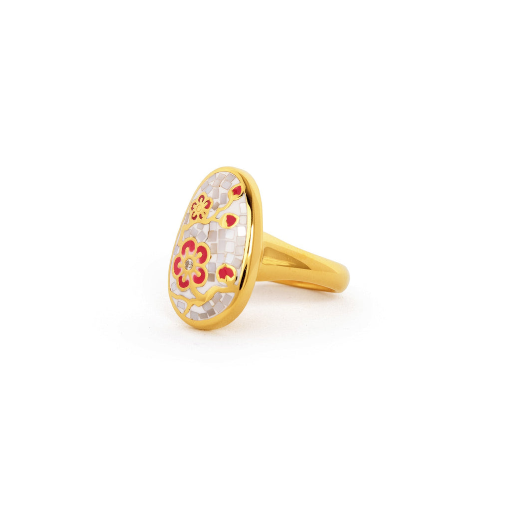 Plum Blossom Mosaic Mother of Pearl
Ring · Gold