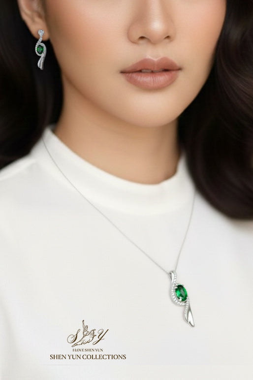 Flying Sleeves Necklace Green