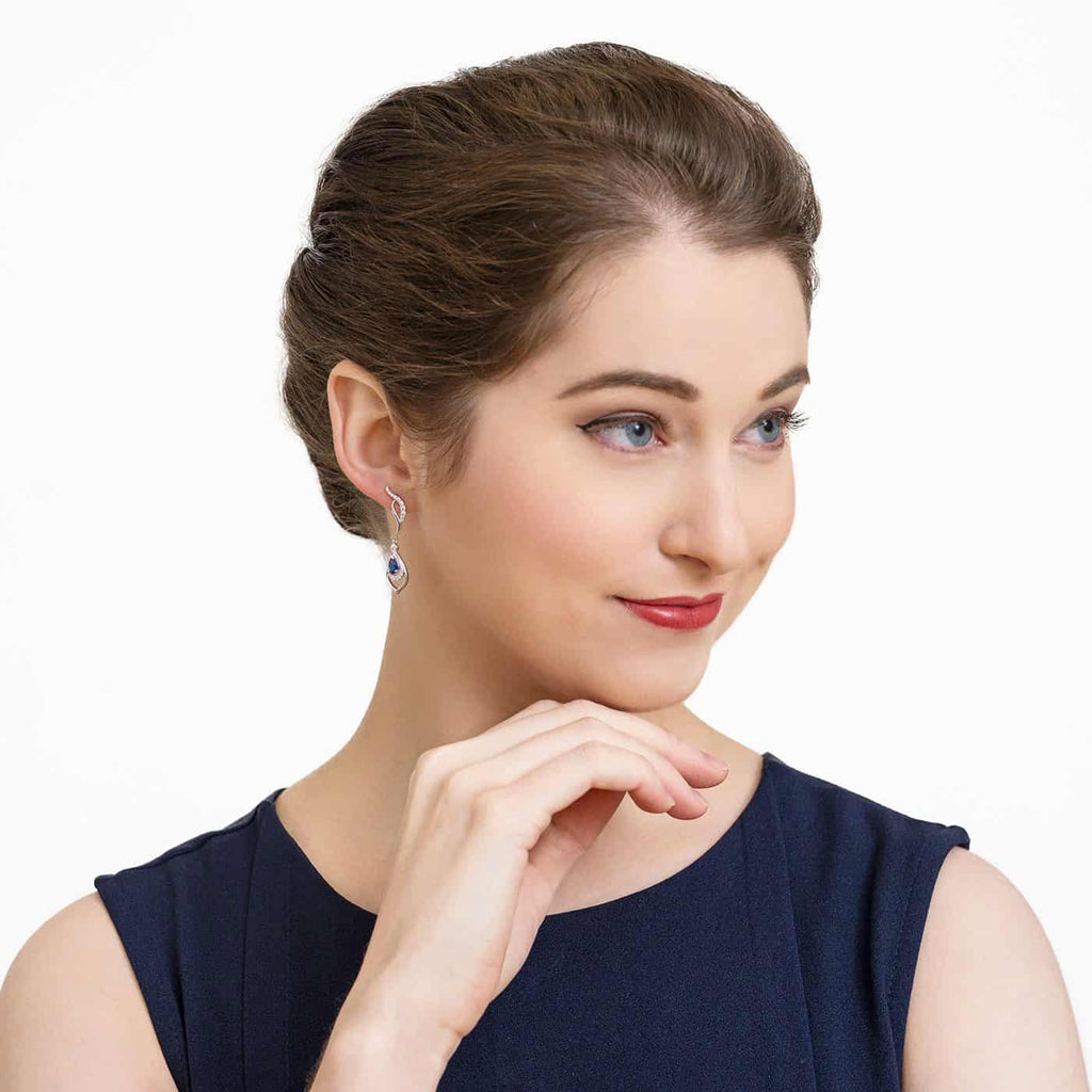 Phoenix Fairies Earrings Modeling | Shen Yun Collections 