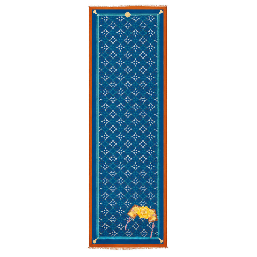 Manchurian Elegance
Langer Schal · Blau