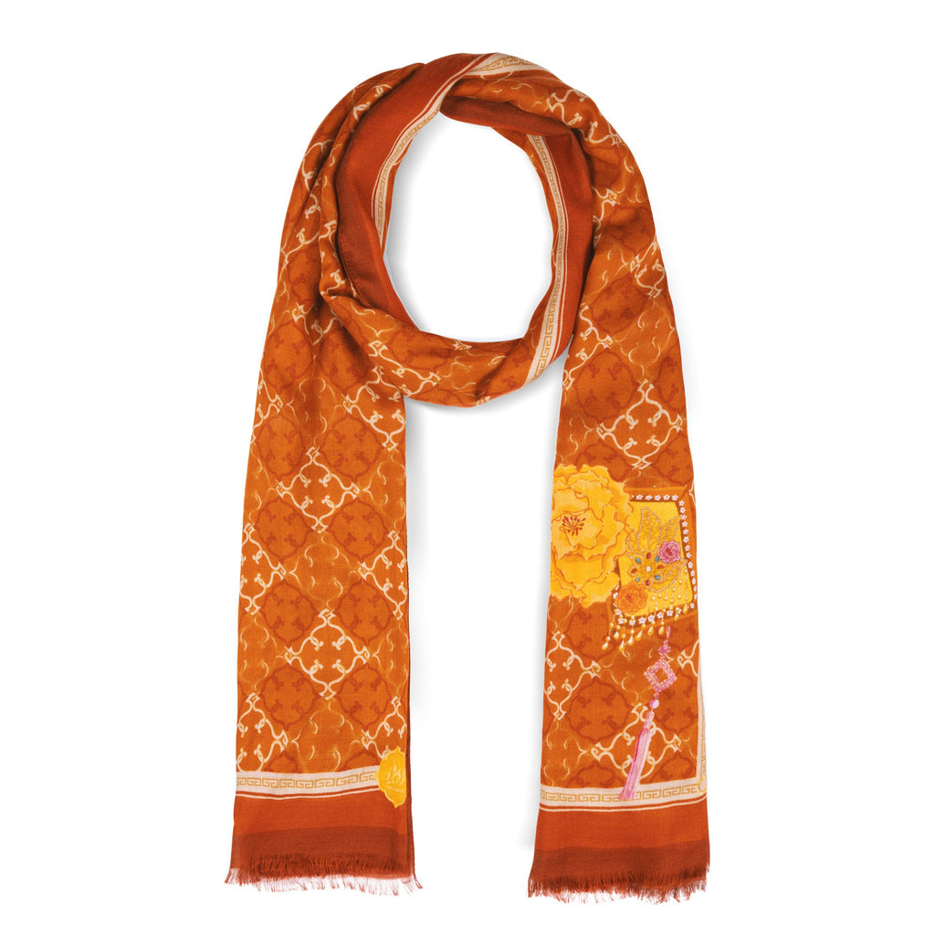 Manchurian Elegance
Langer Schal · Bronze